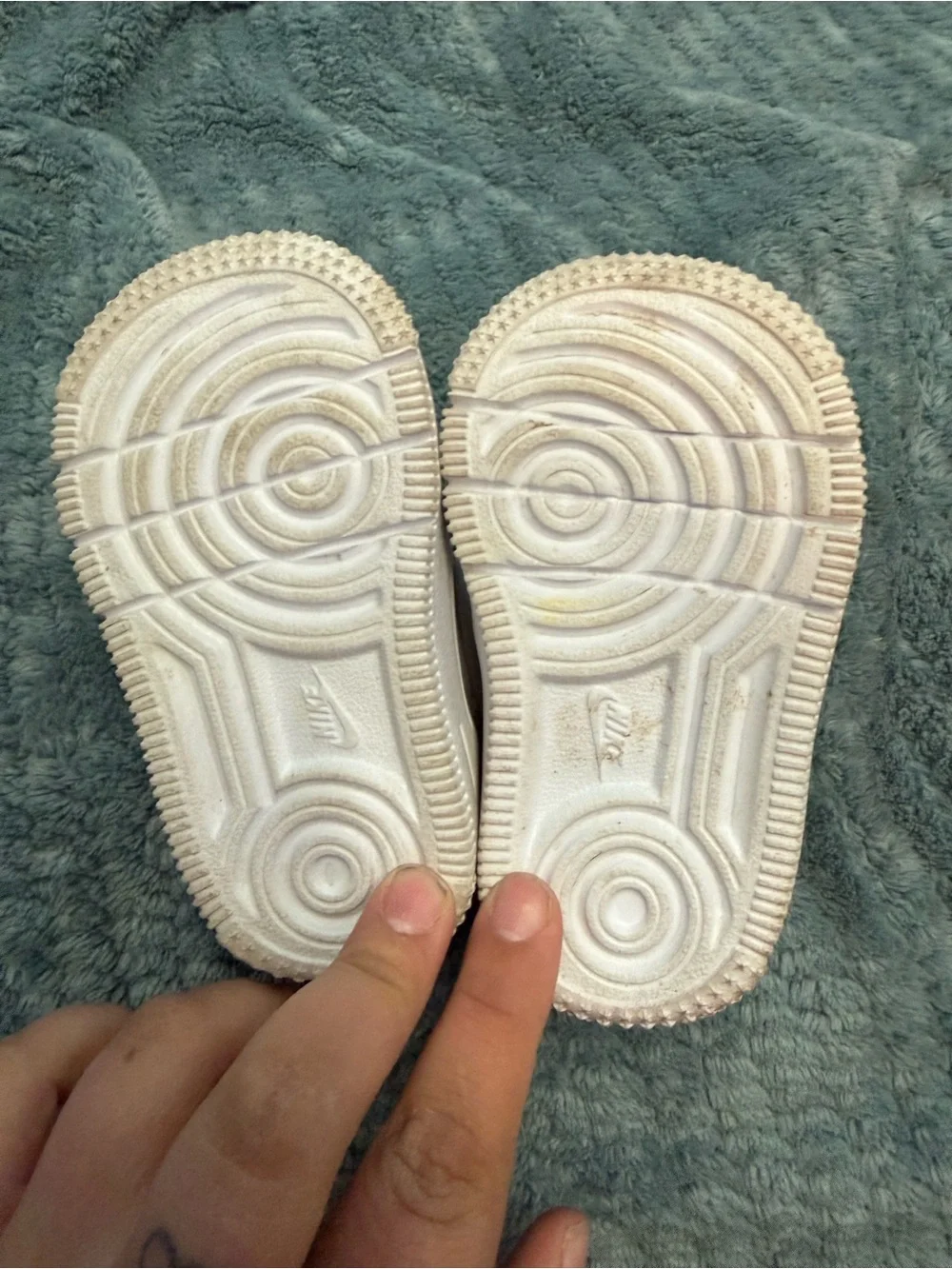 Nike baby size 4 shoes